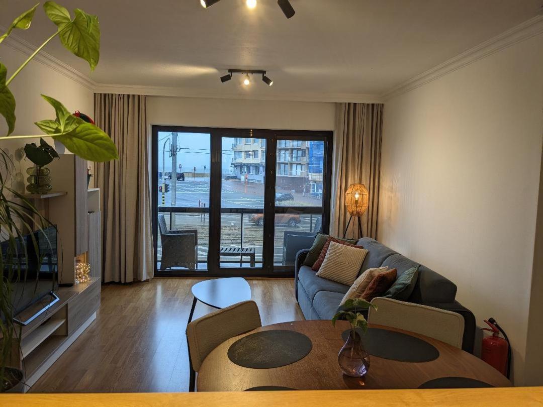 Vista Linda, Leuk Appartement Vlak Bij Zeedijk En Strand Ostenda Zewnętrze zdjęcie
