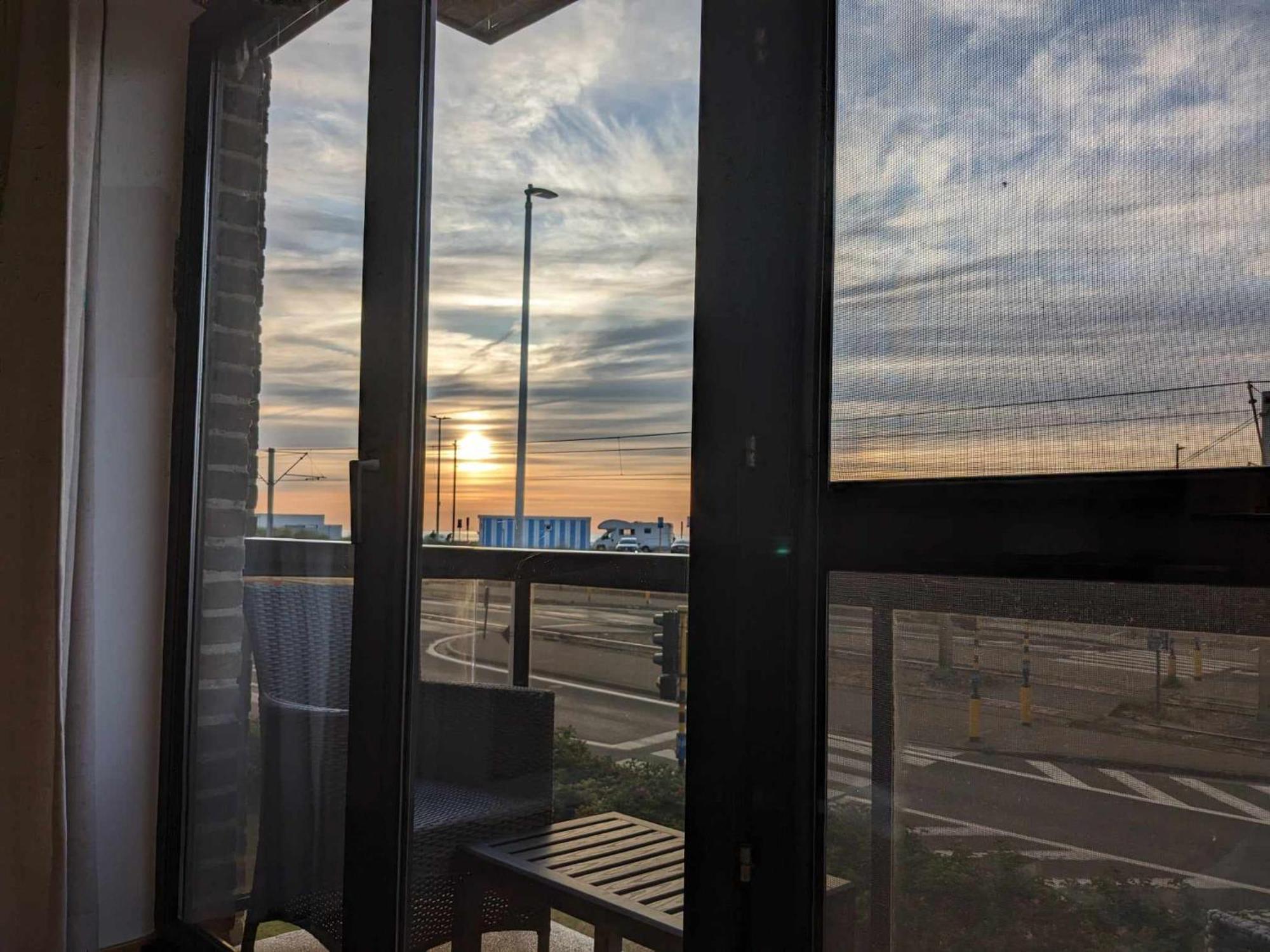 Vista Linda, Leuk Appartement Vlak Bij Zeedijk En Strand Ostenda Zewnętrze zdjęcie