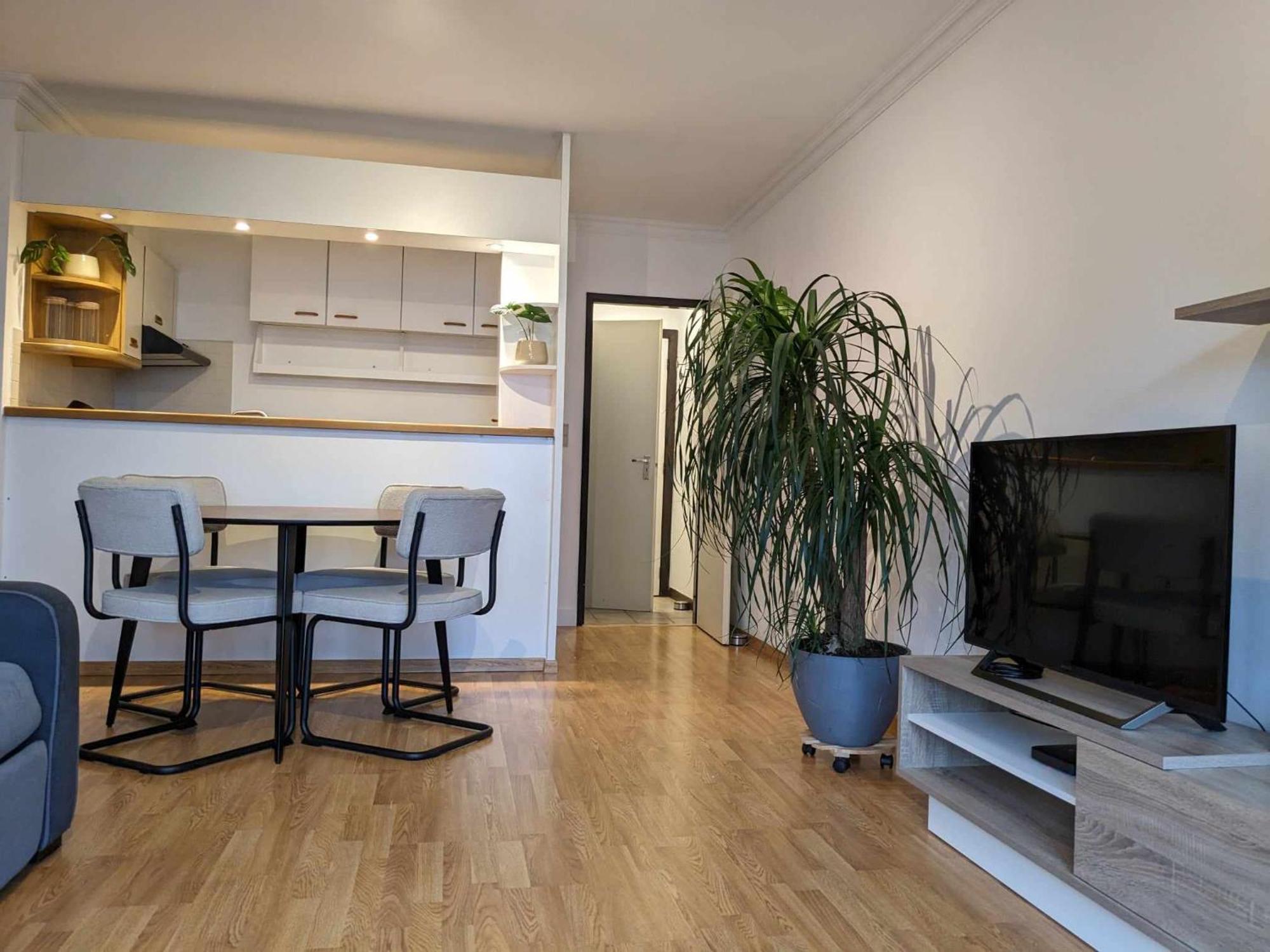 Vista Linda, Leuk Appartement Vlak Bij Zeedijk En Strand Ostenda Zewnętrze zdjęcie